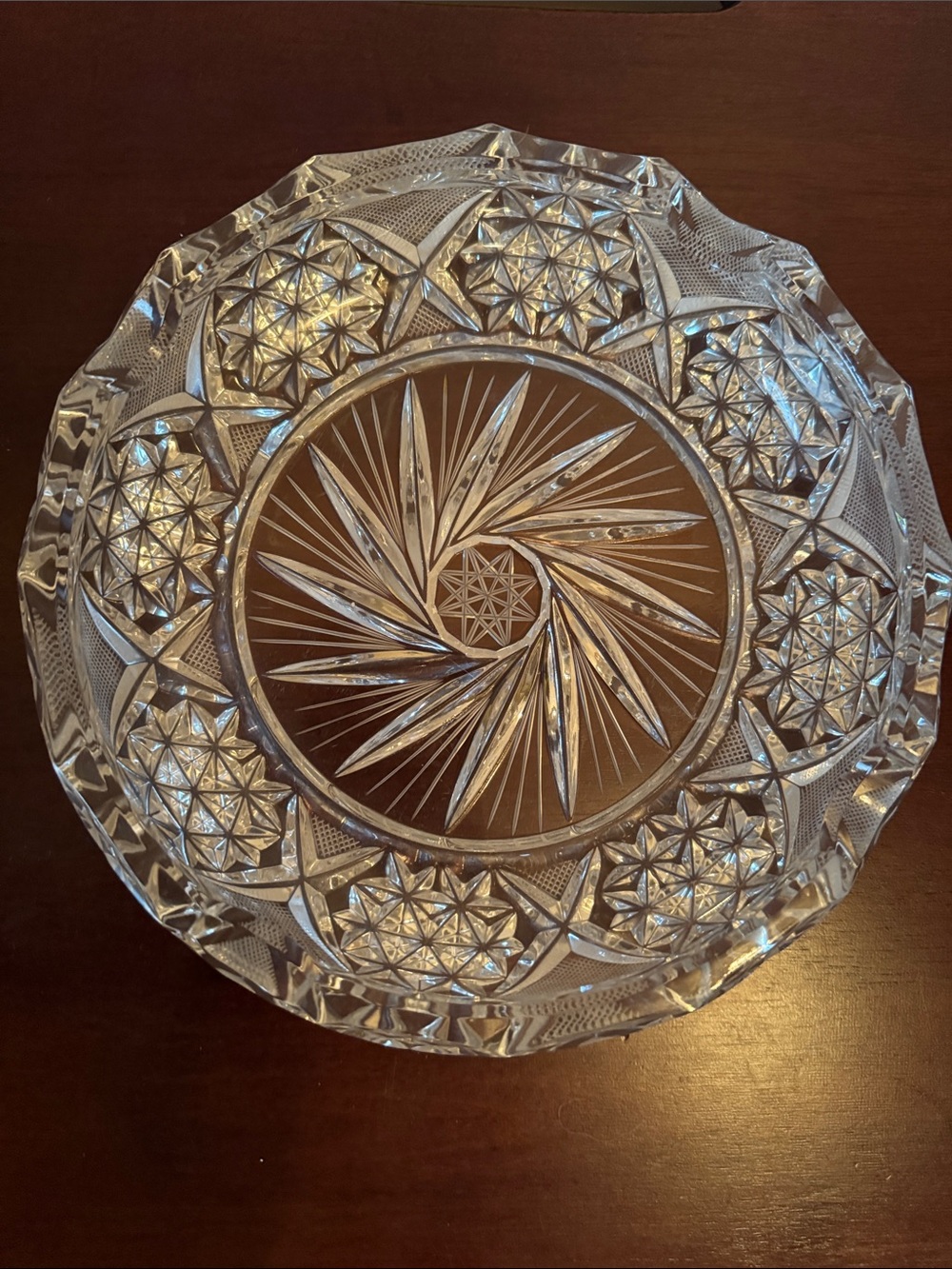 Crystal Glass Decorative Serving Bowl/Ashtray/Candy Dish - Clear Crystal Design